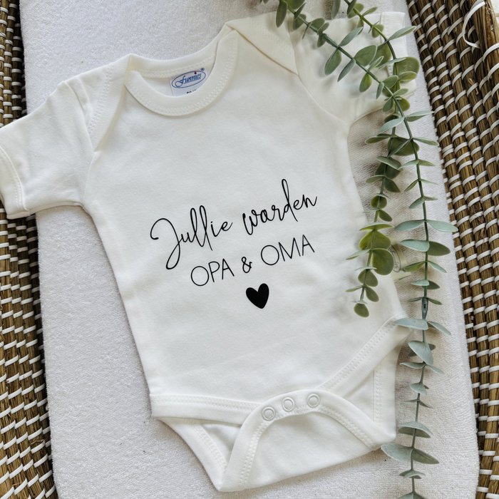 baby romper wit jullie worden oma en oma