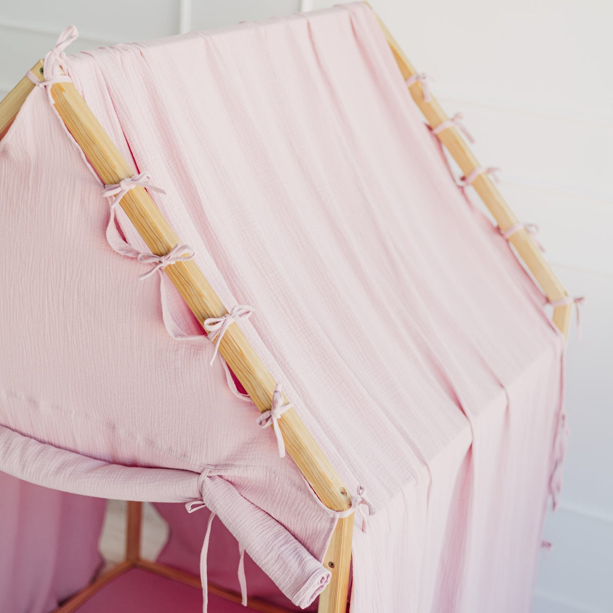 Playhouse Scandi I • Pink