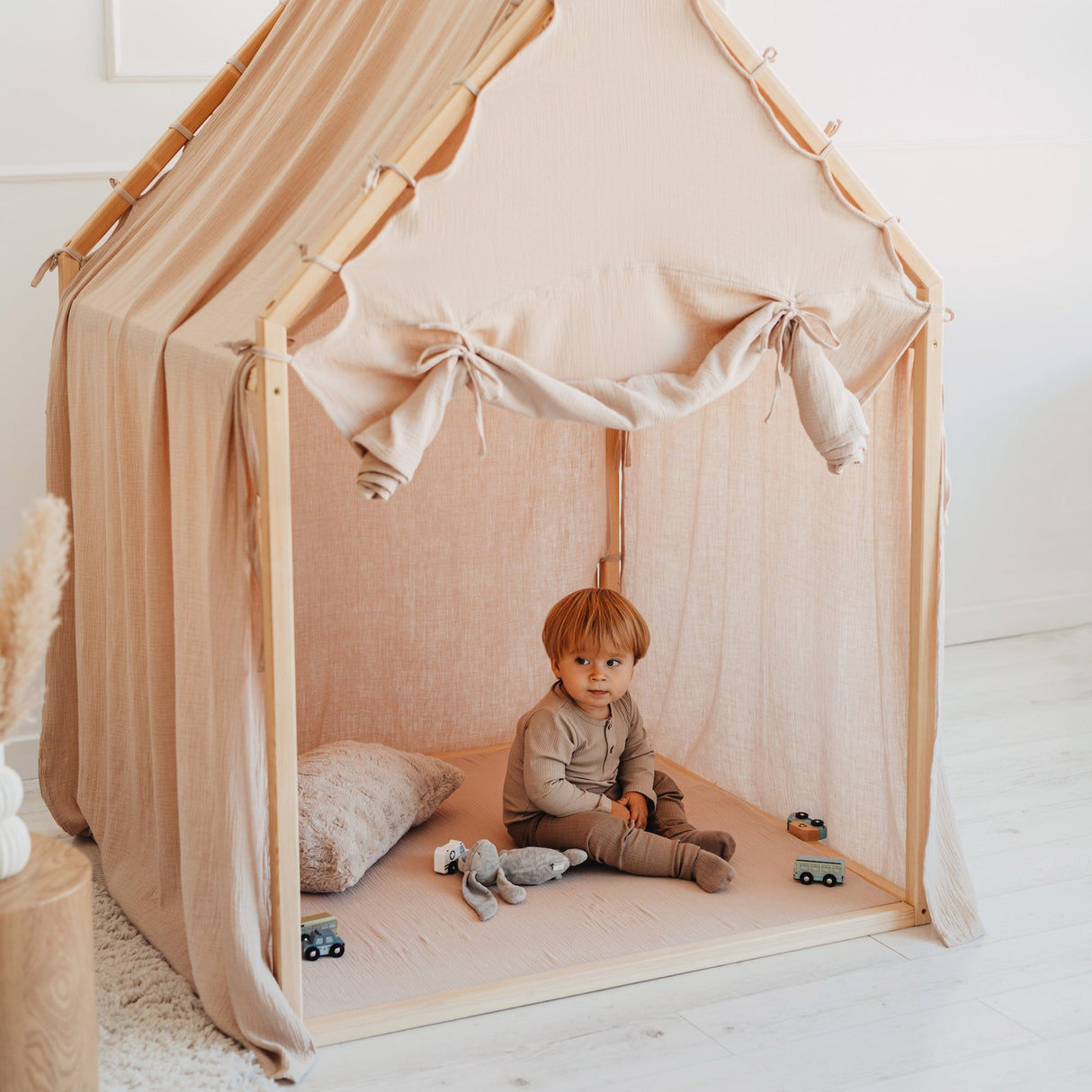 Playhouse Scandi I • Beige