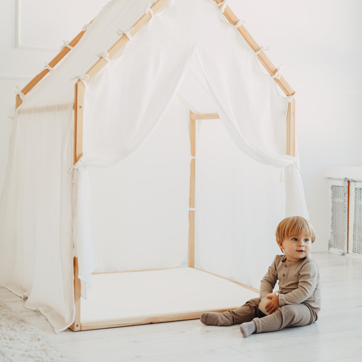 Playhouse Scandi II • White
