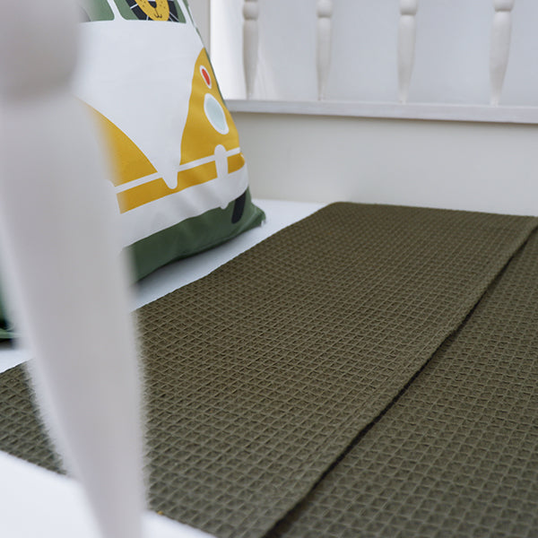 Ledikant Deken Wafelstof Babykamer • Basic Vintage Groen - HelloBaby.be