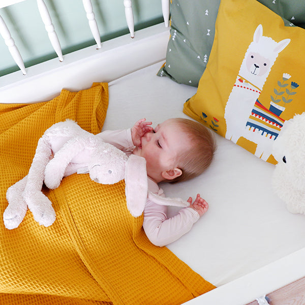 Ledikant deken wafelstof Babykamer | Basic oker geel - HelloBaby.be