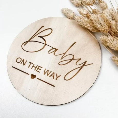 houten bord baby on the way